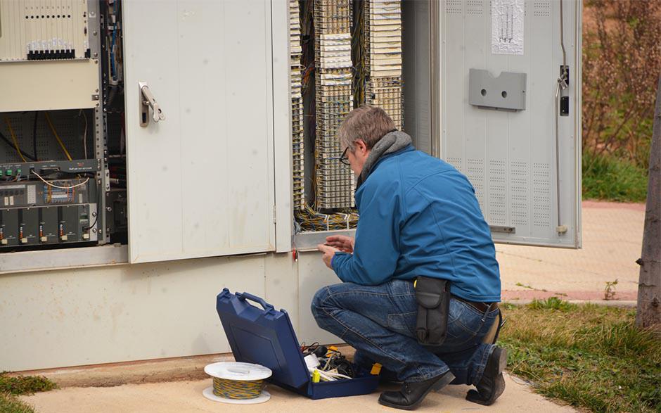 cherche électricien Suresnes